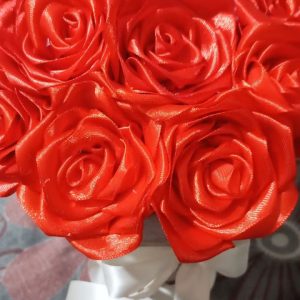 دسته گل رز روبانی (بوکت مصنوعی)